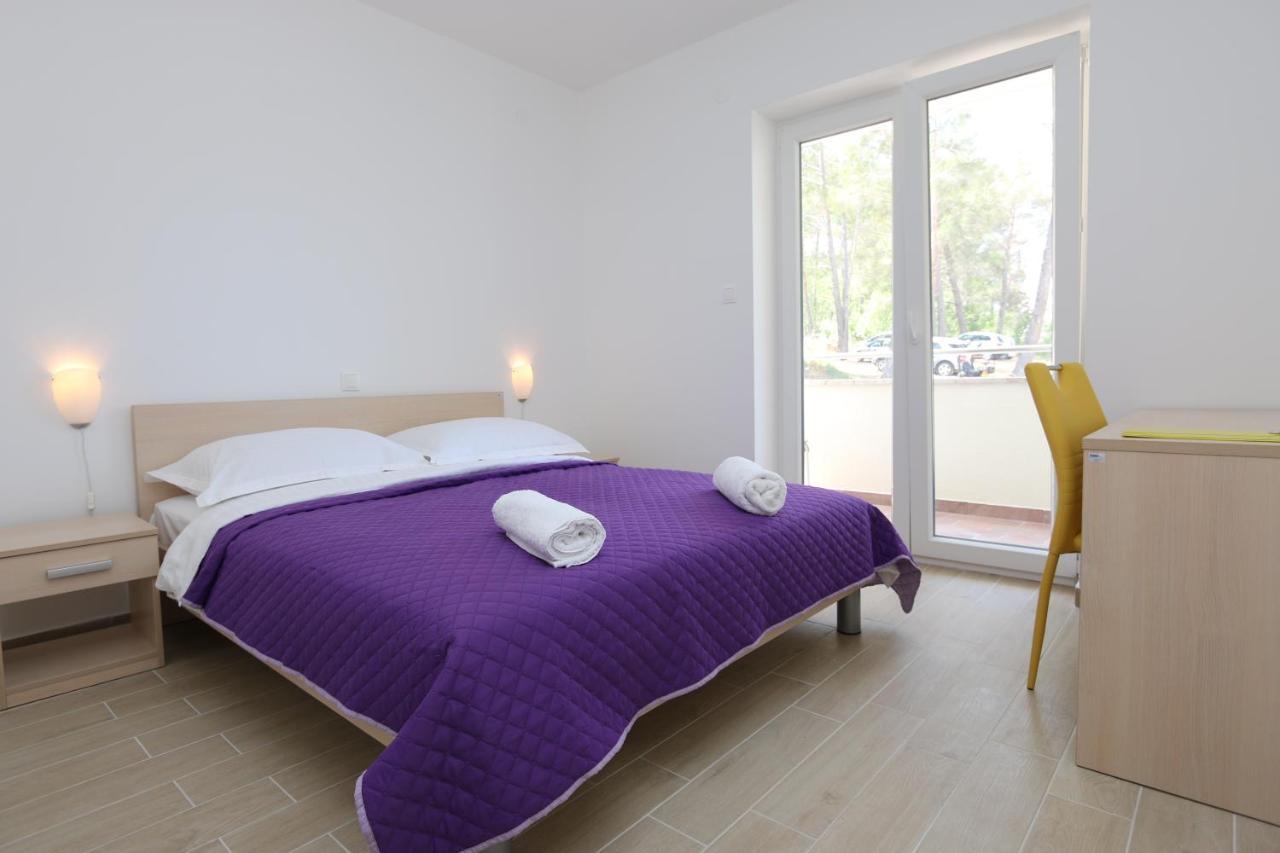 Apartments Sucic Iva I Tea Солине Экстерьер фото