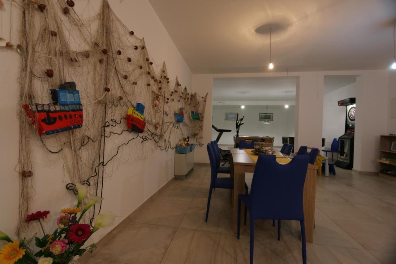 Apartments Sucic Iva I Tea Солине Экстерьер фото