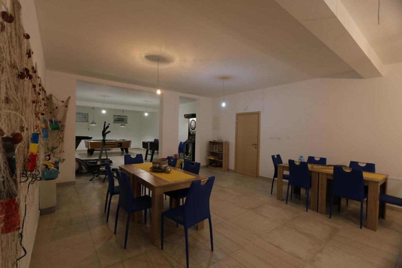 Apartments Sucic Iva I Tea Солине Экстерьер фото